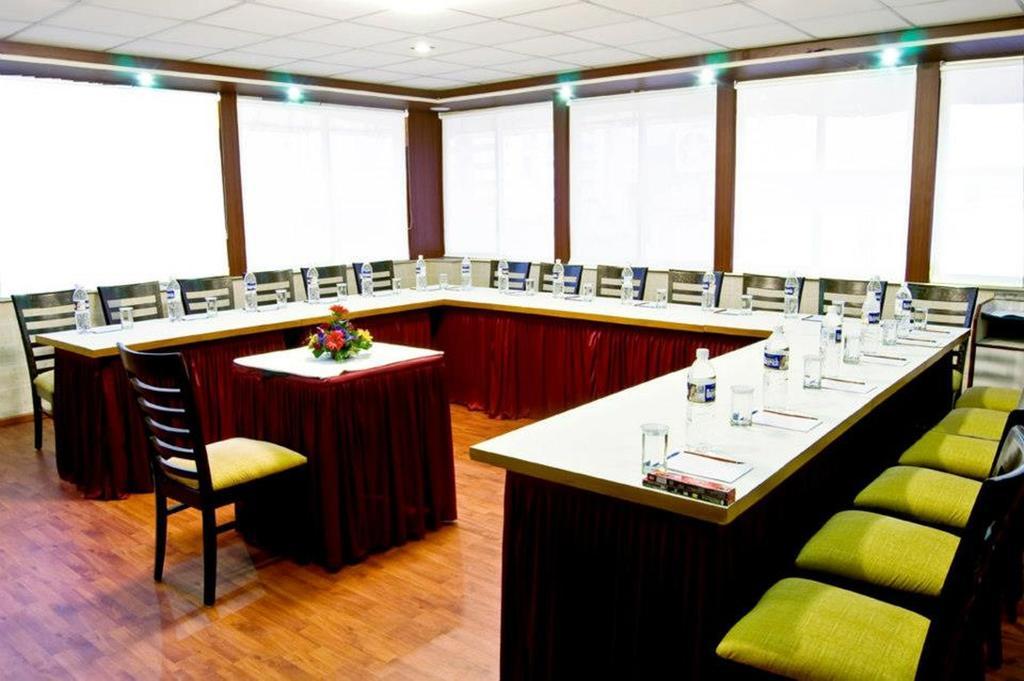 Hotel Heritage Dakshin Navi Mumbai Exterior foto