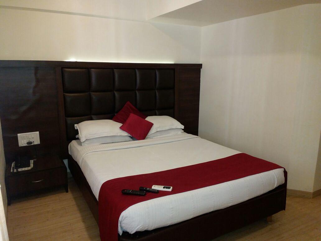 Hotel Heritage Dakshin Navi Mumbai Exterior foto