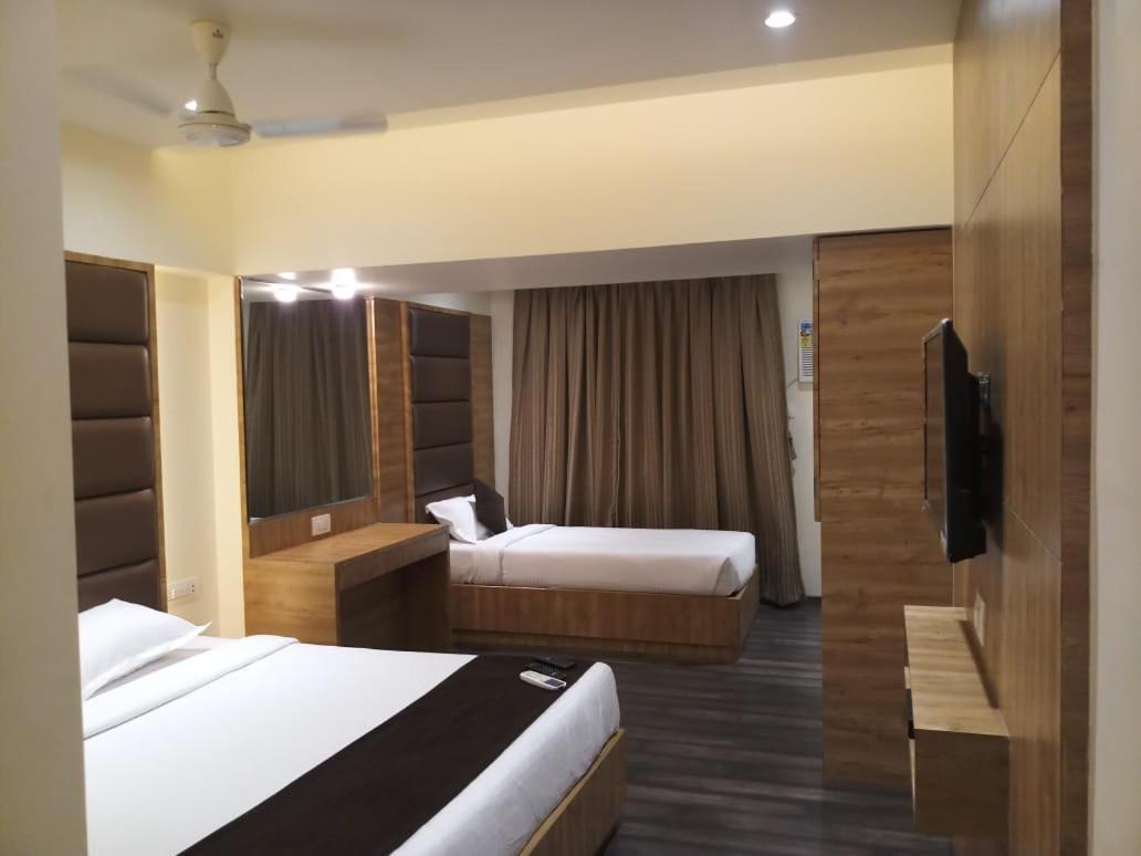 Hotel Heritage Dakshin Navi Mumbai Exterior foto